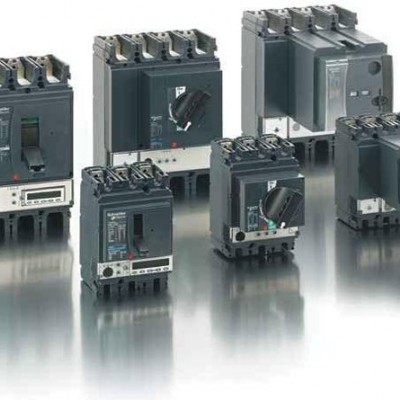 原裝%Schneider/施耐德 低壓電器 塑殼式斷路器 NSC160S3P125A 施耐德代理 價格便宜 貨源充足