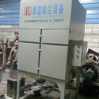 供應(yīng)節(jié)能高效型工業(yè)吸塵設(shè)備，小型真空吸塵器**