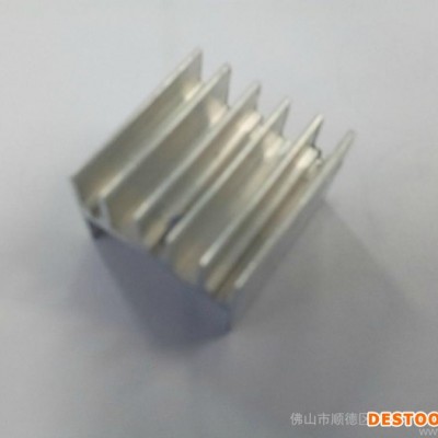 博佳供應(yīng)專業(yè)制作提供散熱器
